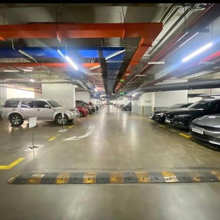 Genius Apartment River Gate Center ホーチミン市 エクステリア 写真
